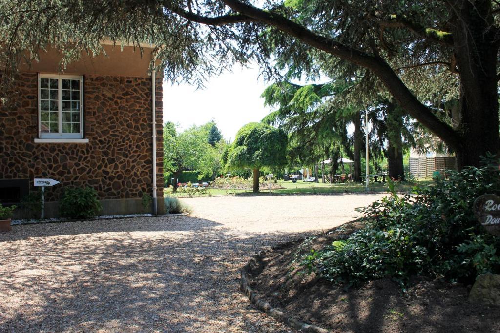 Hotel De La Pommeraie Le Mans Ngoại thất bức ảnh
